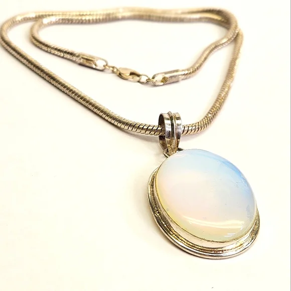 Beautiful Opalite Necklace - Picture 6 of 13
